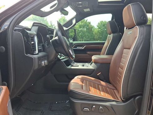 Used 2024 GMC Sierra 2500 Denali Ultimate AWD/4WD image 16