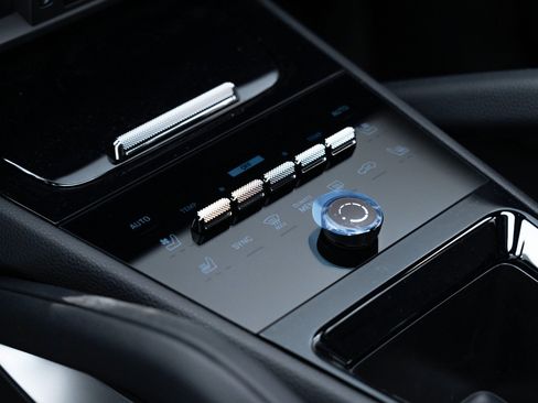 New 2026 Porsche Cayenne image 27