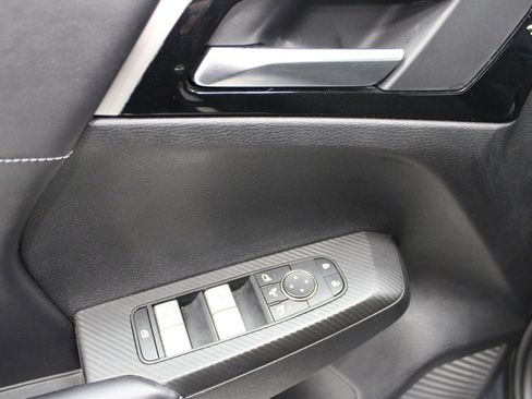 Used 2024 Mitsubishi Outlander SE image 15