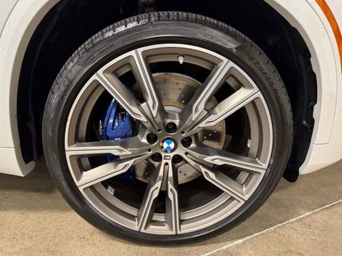 Used 2022 BMW X5 M50i w/ Premium Package image 42
