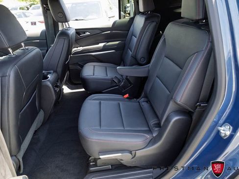 Used 2025 Chevrolet Traverse Z71 w/ Driver Confidence Package AWD/4WD image 39