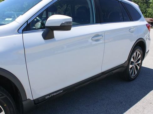 Used 2017 Subaru Outback 2.5i Limited AWD/4WD image 46