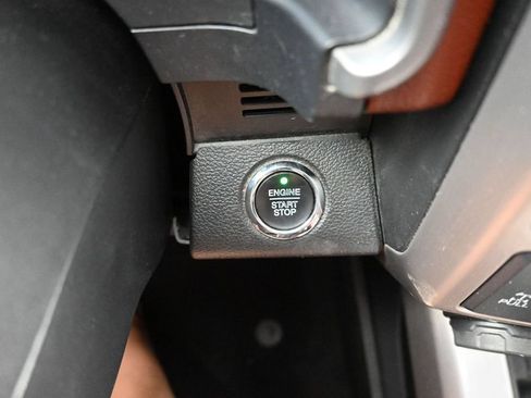 Used 2019 Ford F150 Platinum w/ Technology Package AWD/4WD image 18