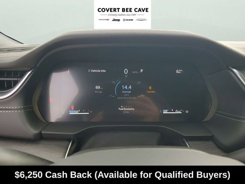 New 2025 Jeep Grand Cherokee Limited w/ Black Appearance Package image 38