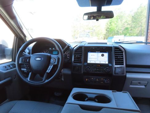Used 2019 Ford F150 XLT image 24
