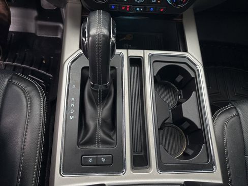 Used 2018 Ford F150 Lariat w/ Equipment Group 502A Luxury image 17