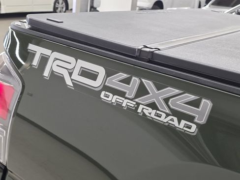 Used 2021 Toyota Tacoma TRD Off-Road w/ Technology Package AWD/4WD image 53