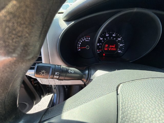 Used 2017 Kia Soul FWD image 31