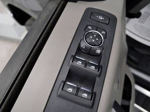 Used 2022 Ford F250 XLT w/ XLT Premium Package AWD/4WD image 14