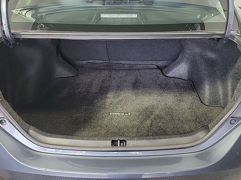 Used 2019 Toyota Corolla LE w/ Carpet Mat Package (TMS) FWD image 7