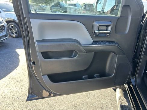 Used 2017 Chevrolet Silverado 1500 Custom w/ Custom Convenience Package image 12