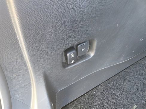 Used 2024 Ford Edge SEL image 27