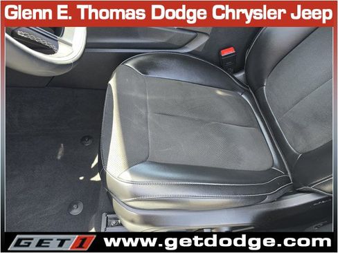 Used 2023 Jeep Grand Cherokee L Laredo RWD image 22