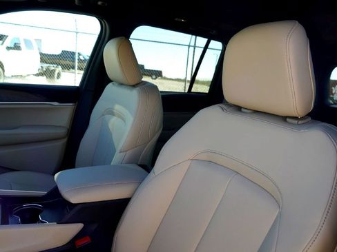 New 2025 Jeep Grand Cherokee Limited image 12