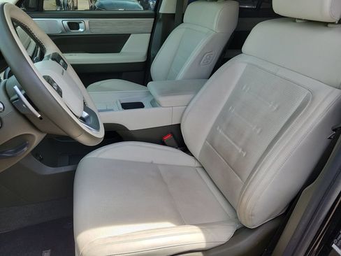 Used 2025 Hyundai Santa Fe Calligraphy AWD/4WD image 11
