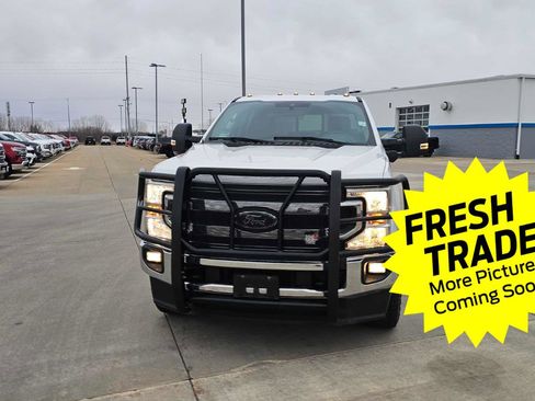 Used 2020 Ford F350 XLT w/ XLT Value Package image 8