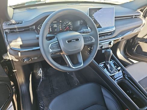 New 2026 Jeep Compass Latitude image 15