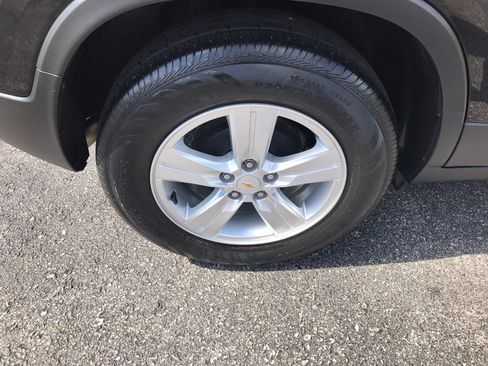 Used 2020 Chevrolet Trax LS FWD image 35