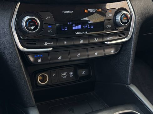 Used 2020 Hyundai Santa Fe Limited FWD image 21