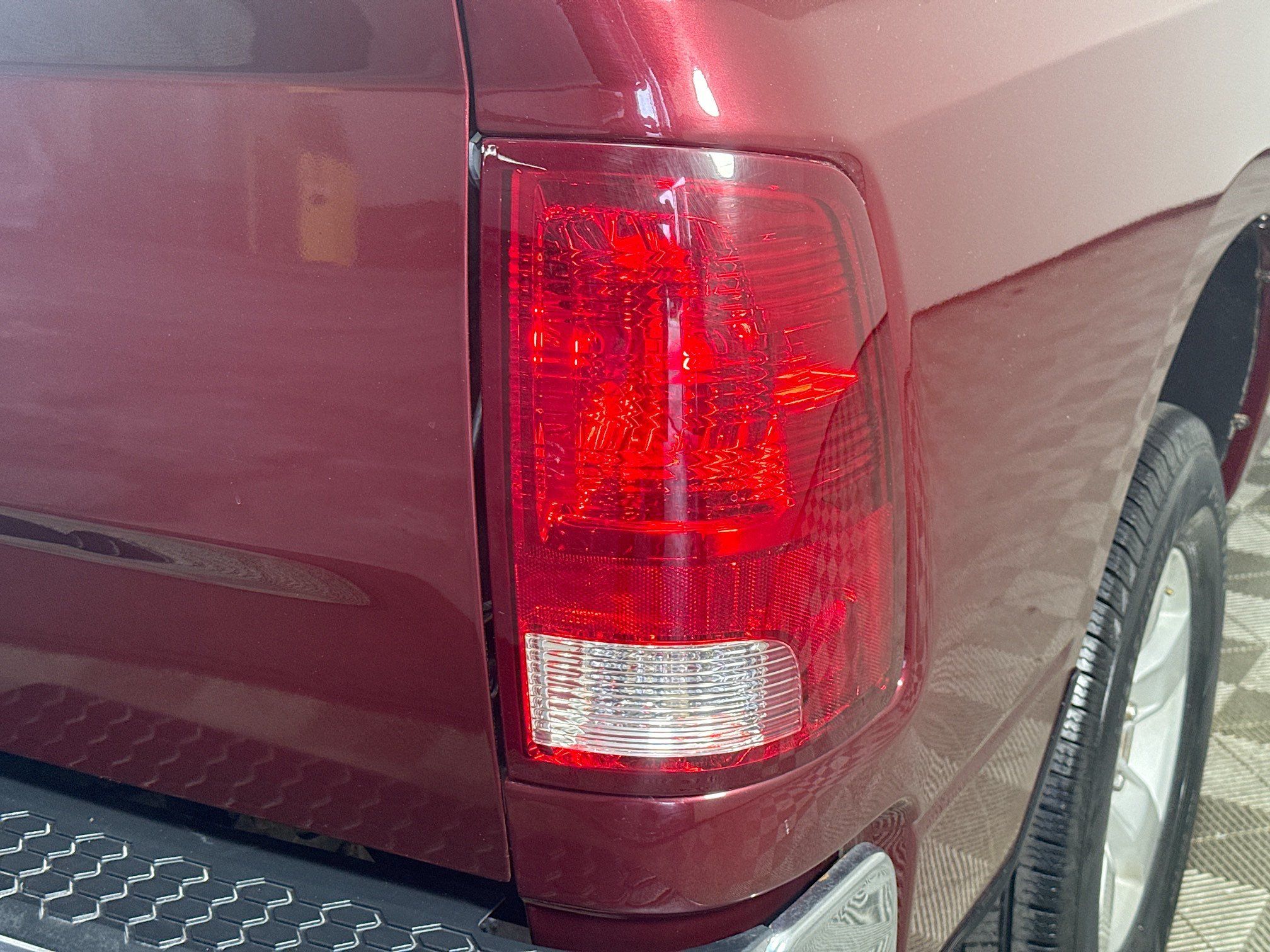 Used 2019 RAM 1500 ST AWD/4WD image 32