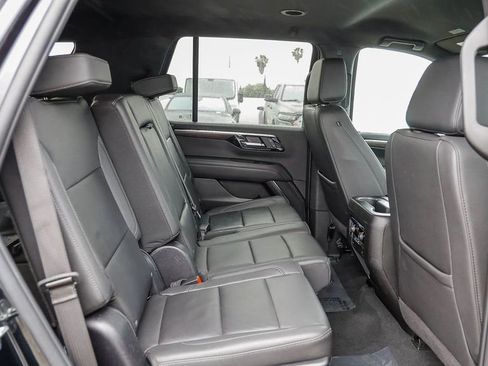 Used 2025 Chevrolet Tahoe LT AWD/4WD image 19