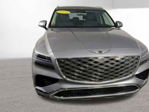 Used 2025 Genesis GV80 2.5T Standard AWD/4WD image 3