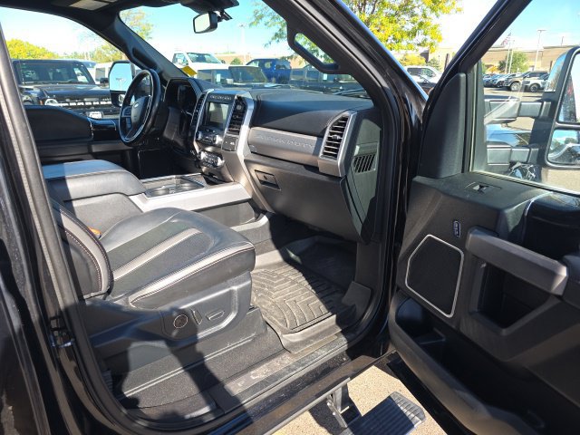 Used 2021 Ford F250 Platinum w/ FX4 Off-Road Package AWD/4WD image 17