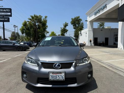 Used 2013 Lexus CT 200h w/ Premium Pkg w/Navigation FWD image 1