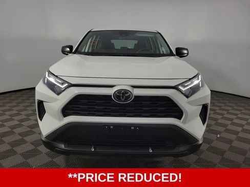Used 2024 Toyota RAV4 LE AWD/4WD image 2