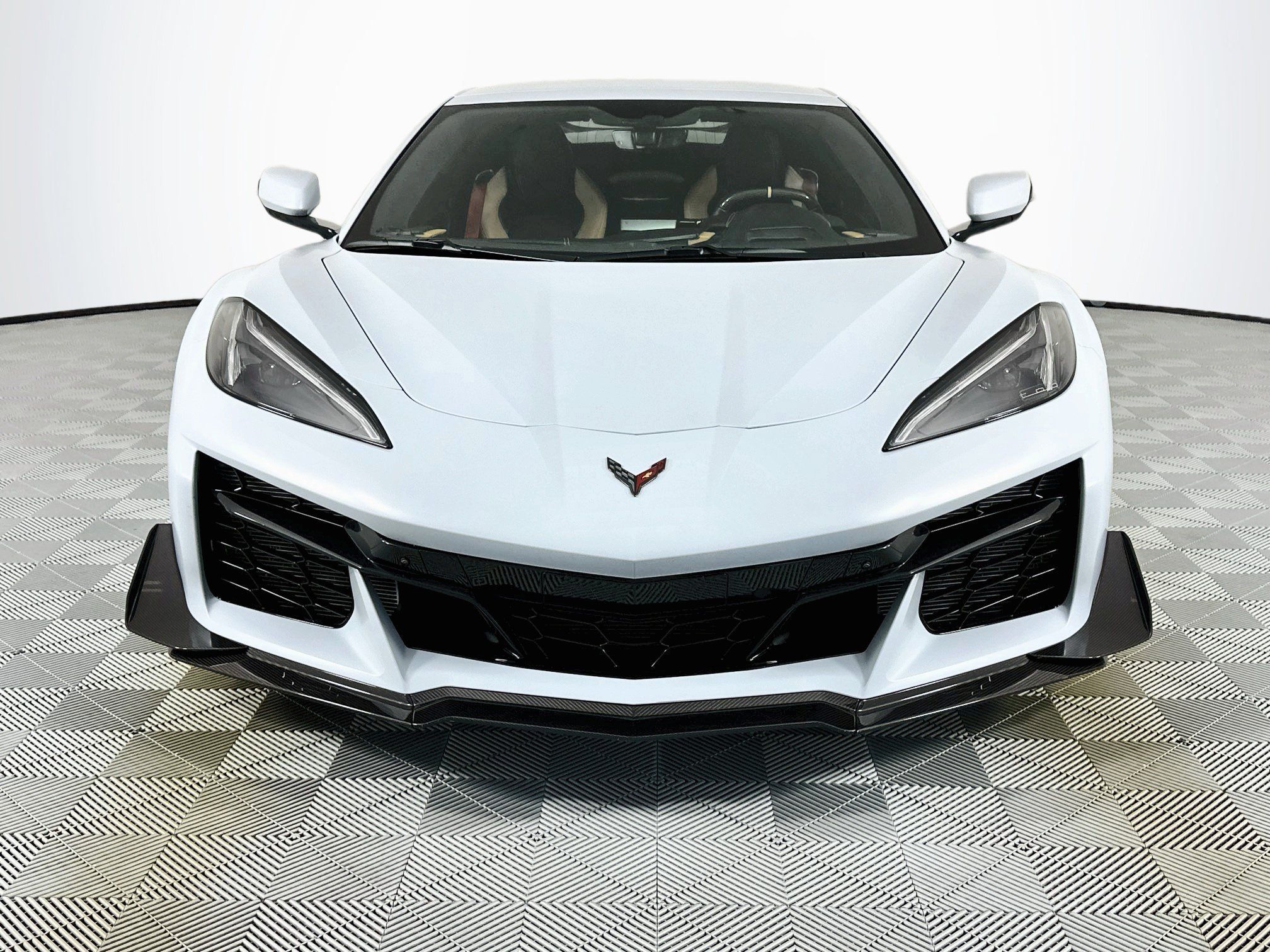 Used 2023 Chevrolet Corvette Z06 w/ Z07 Performance Package RWD image 28