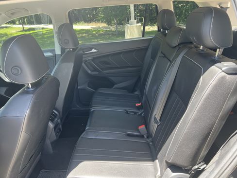 Used 2024 Volkswagen Tiguan SE FWD image 27