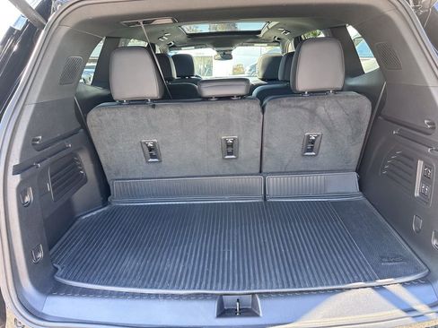 Used 2024 GMC Acadia Denali image 33