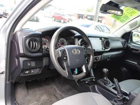 Used 2020 Toyota Tacoma SR w/ SR Convenience Package image 15