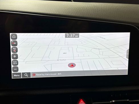 Used 2023 Kia Niro SX Touring image 16