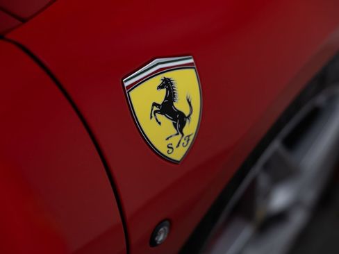 Used 2021 Ferrari F8 Tributo RWD image 21