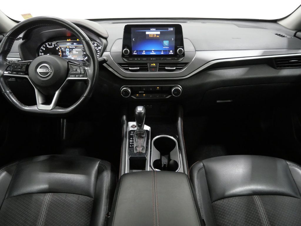 Used 2024 Nissan Altima 2.5 SR FWD image 9