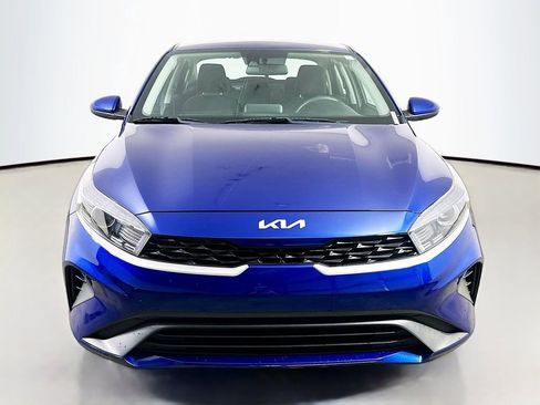 Used 2022 Kia Forte LXS FWD image 2