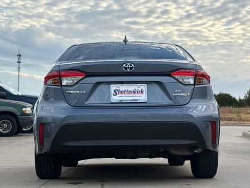 Used 2024 Toyota Corolla LE FWD image 7
