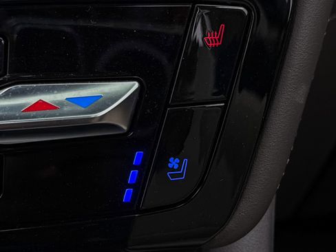 Used 2023 Ford Explorer Platinum w/ Technology Package image 8