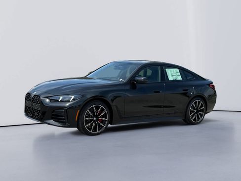New 2026 BMW 430i xDrive w/ M Sport Package AWD/4WD image 7