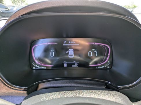 Certified 2023 Kia Soul S FWD image 32