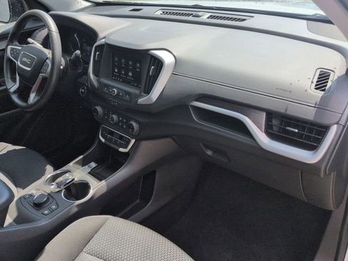 Used 2023 GMC Terrain SLE w/ Driver Convenience Package image 34