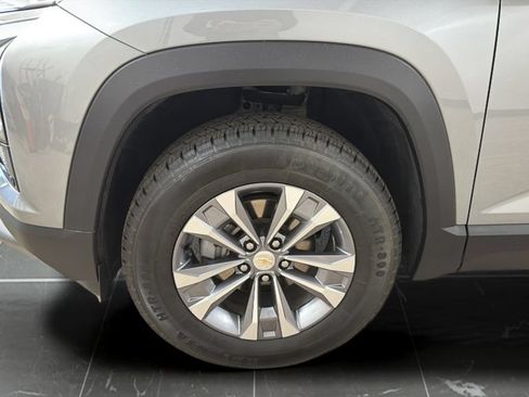 Used 2025 Chevrolet Equinox LT AWD/4WD image 26