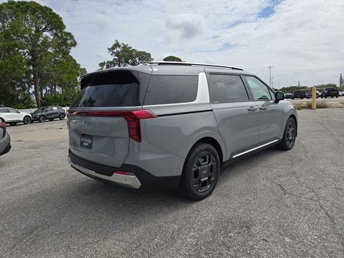 New 2026 Kia Carnival SX image 8