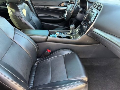 Used 2021 Nissan Maxima 3.5 SV w/ Floor Mat Group image 12