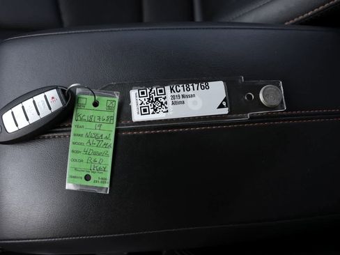 Used 2019 Nissan Altima 2.5 SR FWD image 25