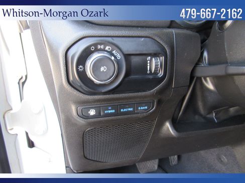 Used 2023 Jeep Wrangler Unlimited Sahara AWD/4WD image 38