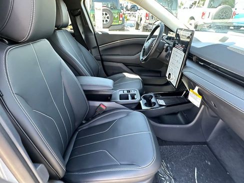 New 2026 Ford Mustang Mach-E Select RWD image 17