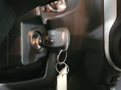 Used 2016 Jeep Compass Latitude FWD image 18