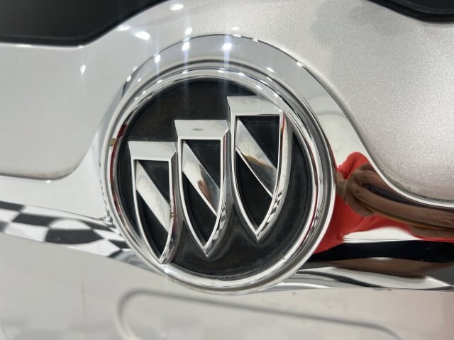 Certified 2017 Buick Envision Essence FWD image 29